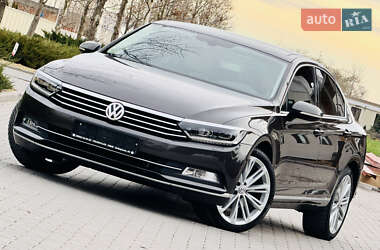 Седан Volkswagen Passat 2015 в Одесі