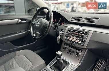 Универсал Volkswagen Passat 2011 в Нетешине