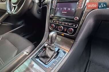Седан Volkswagen Passat 2017 в 