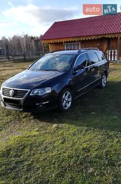 Універсал Volkswagen Passat 2007 в Вишгороді