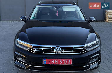 Універсал Volkswagen Passat 2016 в Чернівцях