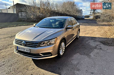 Седан Volkswagen Passat 2016 в Чернігові