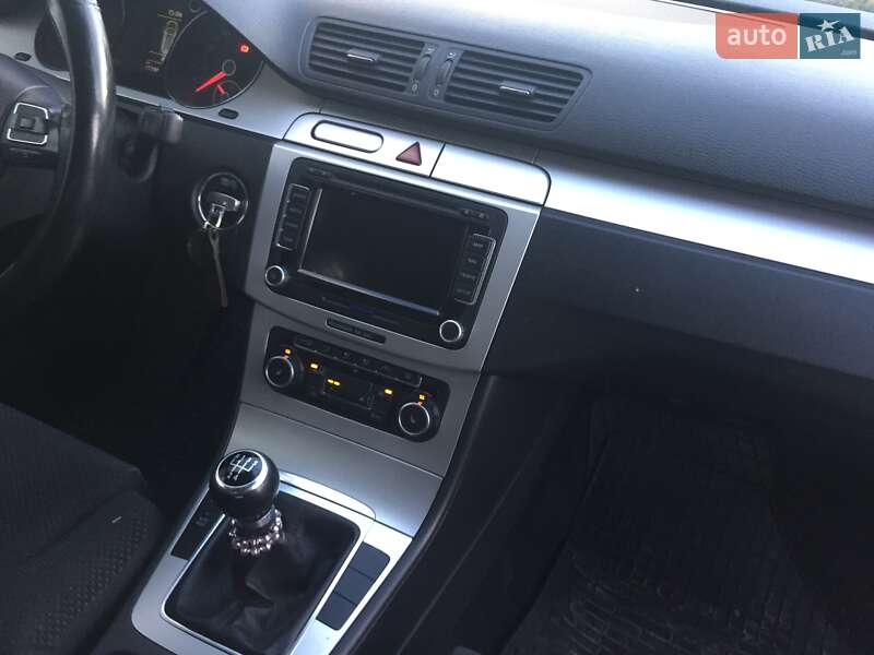 Универсал Volkswagen Passat 2010 в Талалаевке