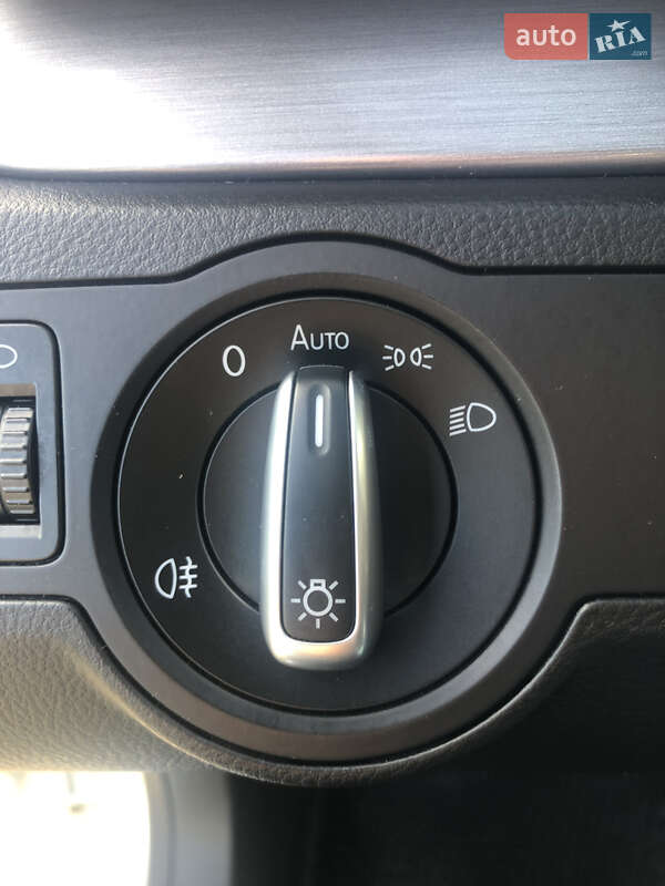 Универсал Volkswagen Passat 2014 в Жовкве