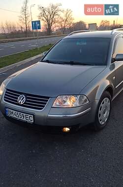 Універсал Volkswagen Passat 2001 в Ромнах