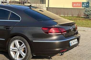 Седан Volkswagen Passat 2012 в Луцке