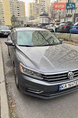 Універсал Volkswagen Passat 2016 в Києві