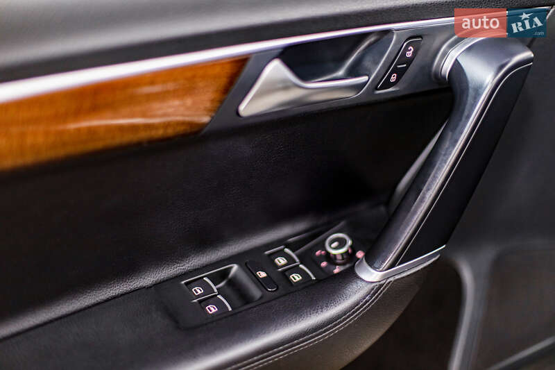 Седан Volkswagen Passat 2012 в Киеве