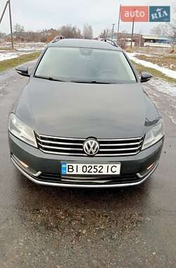 Універсал Volkswagen Passat 2013 в Полтаві