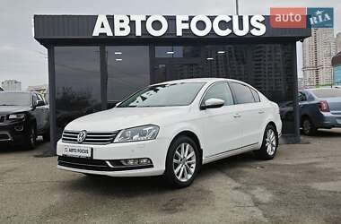 Седан Volkswagen Passat 2014 в Киеве