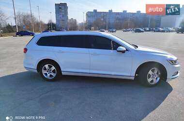 Універсал Volkswagen Passat 2016 в Запоріжжі