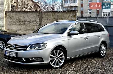 Універсал Volkswagen Passat 2012 в Стрию