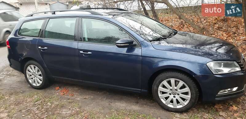 Універсал Volkswagen Passat 2014 в Житомирі