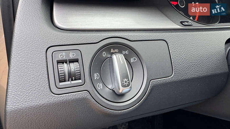 Универсал Volkswagen Passat 2013 в Хмельницком