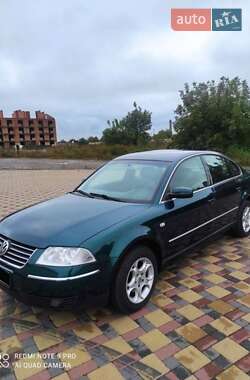 Седан Volkswagen Passat 2001 в Гайсину