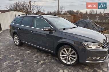 Універсал Volkswagen Passat 2012 в Вінниці