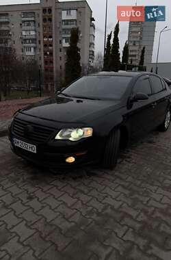 Седан Volkswagen Passat 2008 в Житомирі