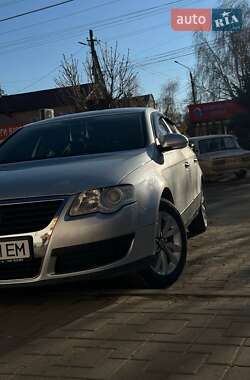 Седан Volkswagen Passat 2006 в Чернівцях