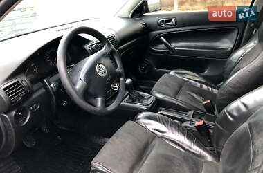 Седан Volkswagen Passat 2000 в 