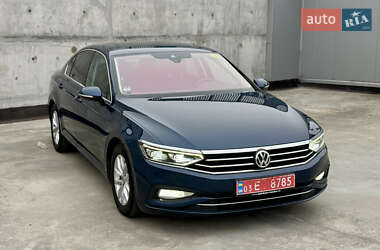 Седан Volkswagen Passat 2020 в Києві