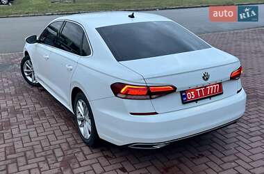 Седан Volkswagen Passat 2020 в Луцьку