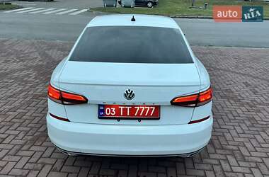 Седан Volkswagen Passat 2020 в Луцьку