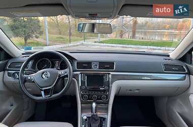 Седан Volkswagen Passat 2016 в Киеве