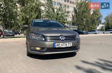 Седан Volkswagen Passat 2014 в Дніпрі