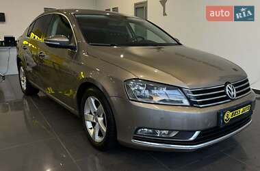 Седан Volkswagen Passat 2011 в Червонограде