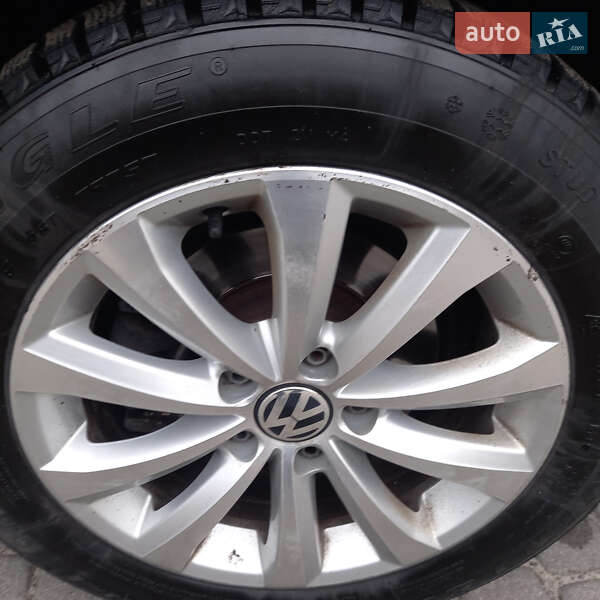 Универсал Volkswagen Passat 2014 в Львове