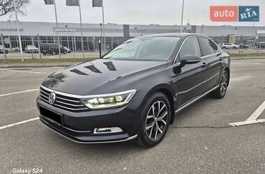 Седан Volkswagen Passat 2018 в Києві