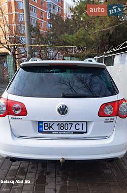 Универсал Volkswagen Passat 2010 в Одессе