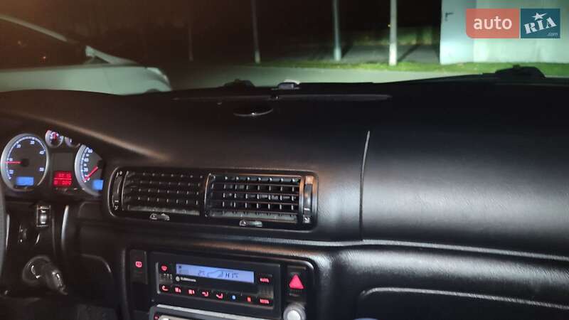 Універсал Volkswagen Passat 2002 в Дніпрі