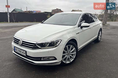 Седан Volkswagen Passat 2015 в Одесі