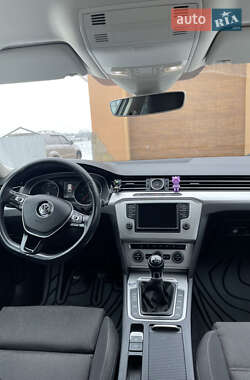 Универсал Volkswagen Passat 2015 в 
