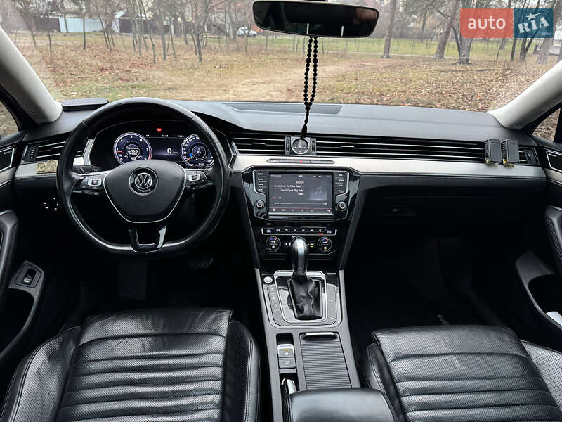 Універсал Volkswagen Passat 2015 в Києві