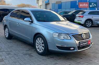 Седан Volkswagen Passat 2006 в Одессе