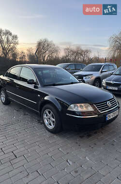 Седан Volkswagen Passat 2002 в Рівному