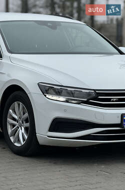 Універсал Volkswagen Passat 2020 в Луцьку