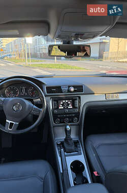 Седан Volkswagen Passat 2014 в Львові