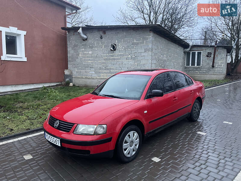 Седан Volkswagen Passat 1997 в Чернівцях