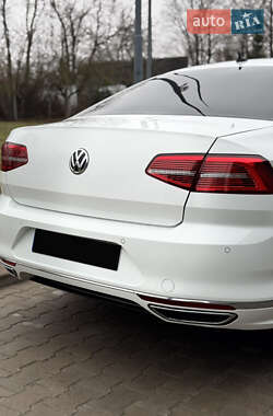Седан Volkswagen Passat 2017 в 