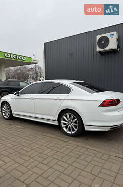 Седан Volkswagen Passat 2017 в 