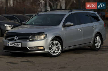 Універсал Volkswagen Passat 2011 в Києві