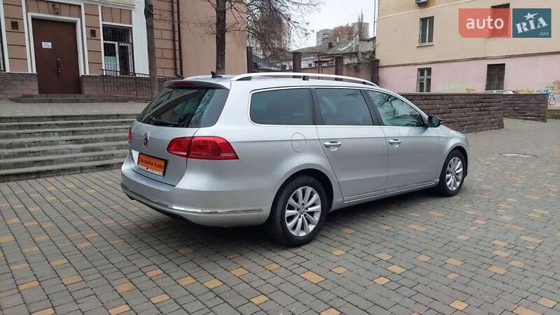 Универсал Volkswagen Passat 2015 в Одессе