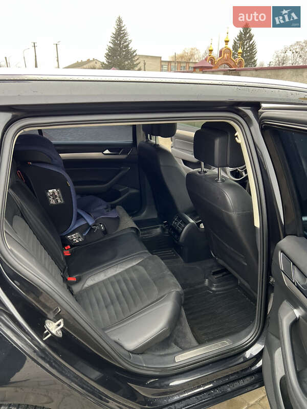 Універсал Volkswagen Passat 2016 в Старій Вижівці