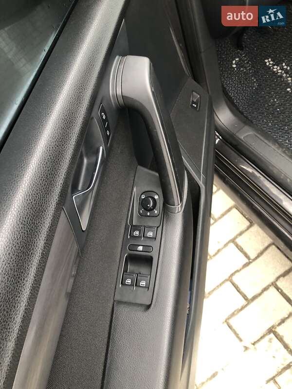 Седан Volkswagen Passat 2010 в Коломые