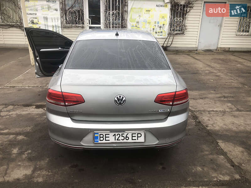 Седан Volkswagen Passat 2015 в Врадіївці
