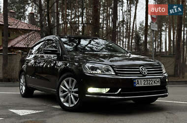 Седан Volkswagen Passat 2012 в Києві