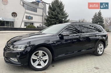 Универсал Volkswagen Passat 2019 в Запорожье